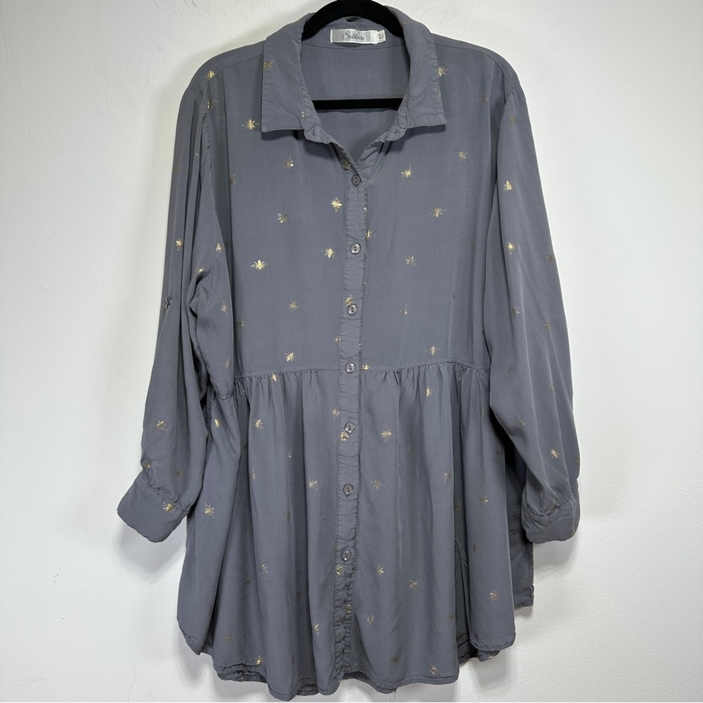 Solitaire Gray Gold Metallic Bee Print Tunic Blouse Button Front Boho Top 3X